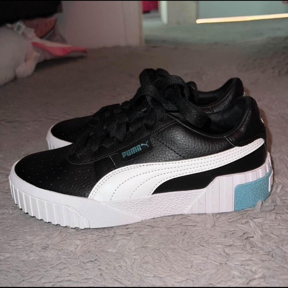 puma sneakers - Picture 2 of 5